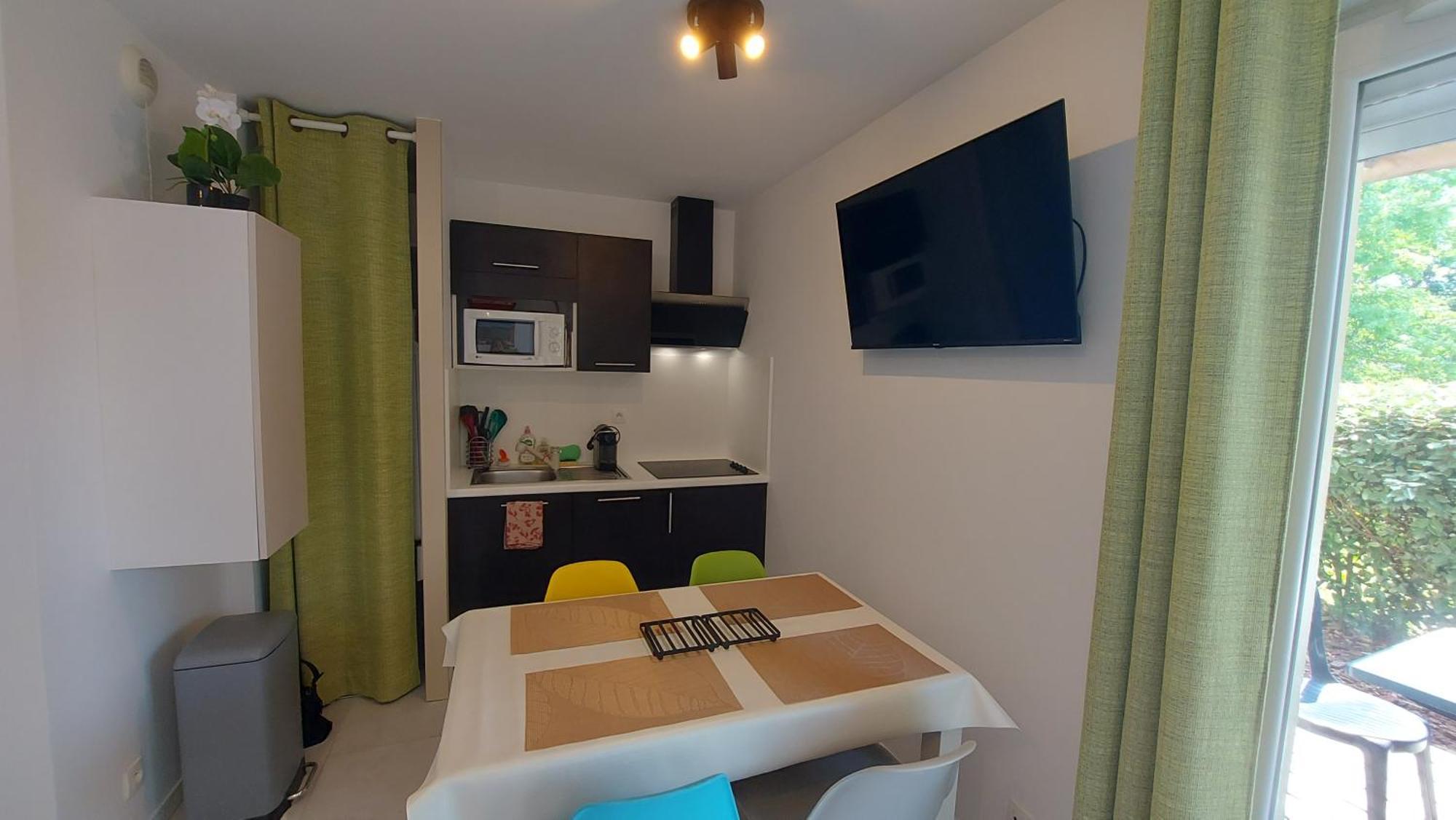 Appartement, 4 pers, jardin terrasse sans vis-à-vis, kit bébé possible, 50m du bord du lac d'Aureilhan, H36 Exterior foto